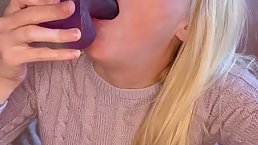 Amateur blonde girl in stockings masturbates on camera