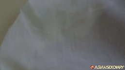 Amateur Filipina MILF gets fucked creampied by white stranger