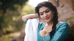 Indian girl in sari Resmi R Nair plays with her pussy then piss