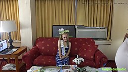 Amateur blonde sucks dicks in front of cuckold
