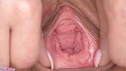 Horny Latina MILF Lexi Dona opens her pussy