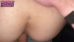First Tinder date ends with sex and creampie in car