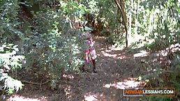 Amateur ebony roommates fuck each other in wild lesbian threesome