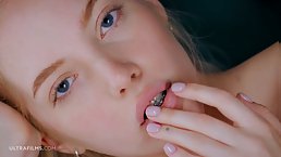 Hot blonde Bella Spark playing with her pussy