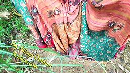 Amateur Desi girlfriend gets fucked in the forest - Indian Radhika Bhabhi