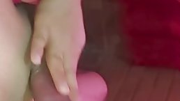 Amateur Latina babe loves to suck dick
