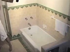 Amateur teen with naughty fingers stimulates her pussy in the comfy tub