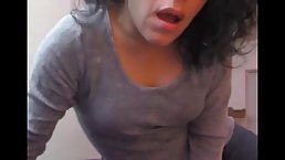 Super horny woman woke up in the middle of the night and started rubbing her wet pussy