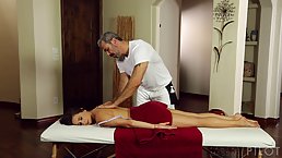 Cute girl fell for her massage therapist and decided to do her best to fuck him