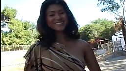 Asian girl is deepthroating for money, because she knows that guys like it a lot