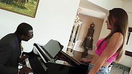 Olivia Wilder is sucking a hard, black dick while her boyfriend are out of town