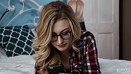 Nerdy babe got her pussy gently licked before she got fucked the way she always wanted