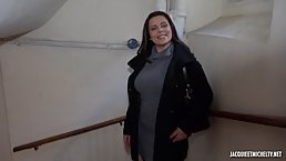Voluptuous brunette, Dolores fell for a guy she just met and wanted to make love with him