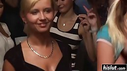 A massive orgy is the best way for many girls and guys to have tons of fun