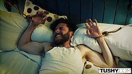 Slutty brunette recieved her daily dose of anal sex from a guy she has just met