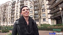 Chaude Stéphanie is sucking her neighbor's dick while other guys are fucking her brains out