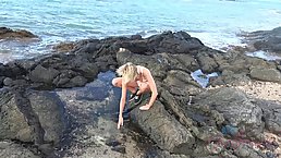 Skinny blonde babe, Emma Hix got very aroused after a beach day and wanted a good fuck