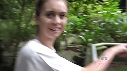 Jill Kassidy is giving a head to her man, hoping that no one will see them