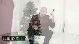 Bald dude got a deep blowjob from a slutty blonde babe, before he fucked her brains out
