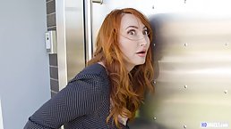 Red haired lady is so fucking happy that her new neighbors are lesbians and like threesomes