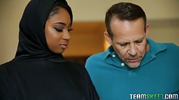 Muslim, Ebony babe is too horny to hold back from having sex with a random guy