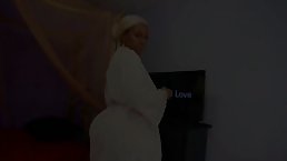 Big ass, ebony woman with blonde hair, Butterfli is about to get completely naked for us
