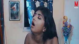 Indian beauty got naked and had hardcore sex with a guy she has recently met