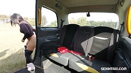 Lush brunette has offered her pussy to a taxi driver, instead of paying for the ride