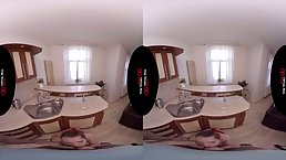 Nude babe is getting hammered during a VR session and expecting to earn some money for that