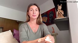 Amazing girl is demonstrating a proper way to eat pussy, for everyone who wants to know