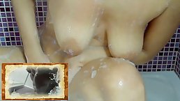 Milf tettona si accarezza la figa sotto la doccia Porn Videos - Tube8