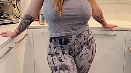 Plump woman with big, natural tits and tattoos is having sex in the middle of the day