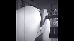 Amateur slut loves to use fuck machine with DP dildo
