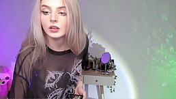 Blonde girl with nice ass BTS of hot photoshoot