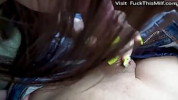 Amateur brunette sucks dick in the car and gets oral creampie