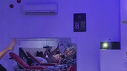 Amateur big ass Latina MILF sucks dick at the motel
