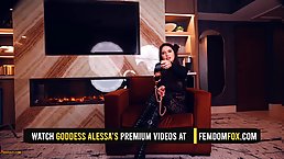 Sexy brunette mistress Alessa posing on cam