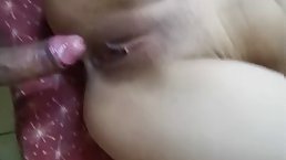Amateur Latina babe gets her pussy fucked and creampied