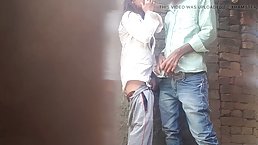 Amateur Indian girl gets fucked outdoors