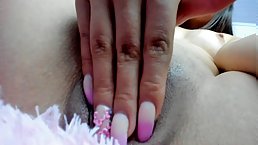 Young Colombian whore masturbates like crazy