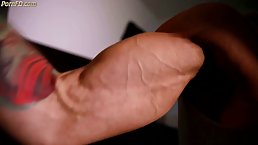Musculed blonde MILF showing her strong body