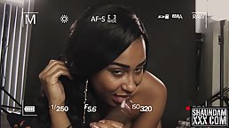 Sexy ebony chick sucks BBC and gets oral creampie (POV)